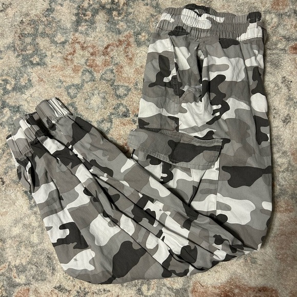 White Camo Cargo Pants - Picture 1 of 2